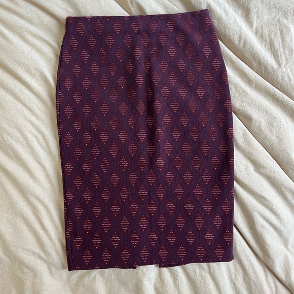 Jupe Mi-longue Zara Imprimé Aztèque Zigzag Jaune Rouge Noir - Taille S (UK 8) - Occasion TB